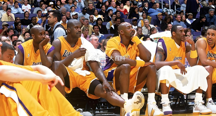 史上最强爆冷！平民活塞五虎干翻湖人F4，总冠军的心草根的逆袭|科比·布莱恩特|奥尼尔|汉密尔顿|马龙|沙奎尔-奥尼尔_新浪体育_新浪新闻