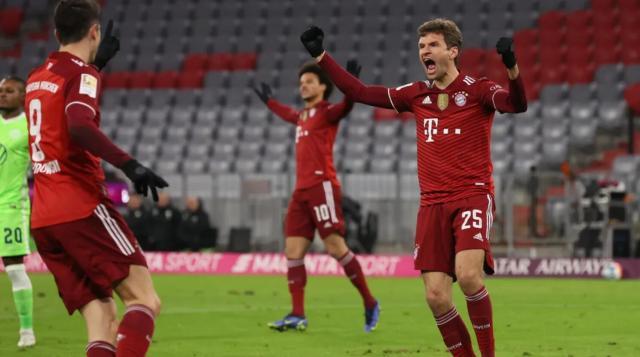 立博体育网站-狼堡甘当背景板，穆勒莱万同喜，纳帅前半年好评！