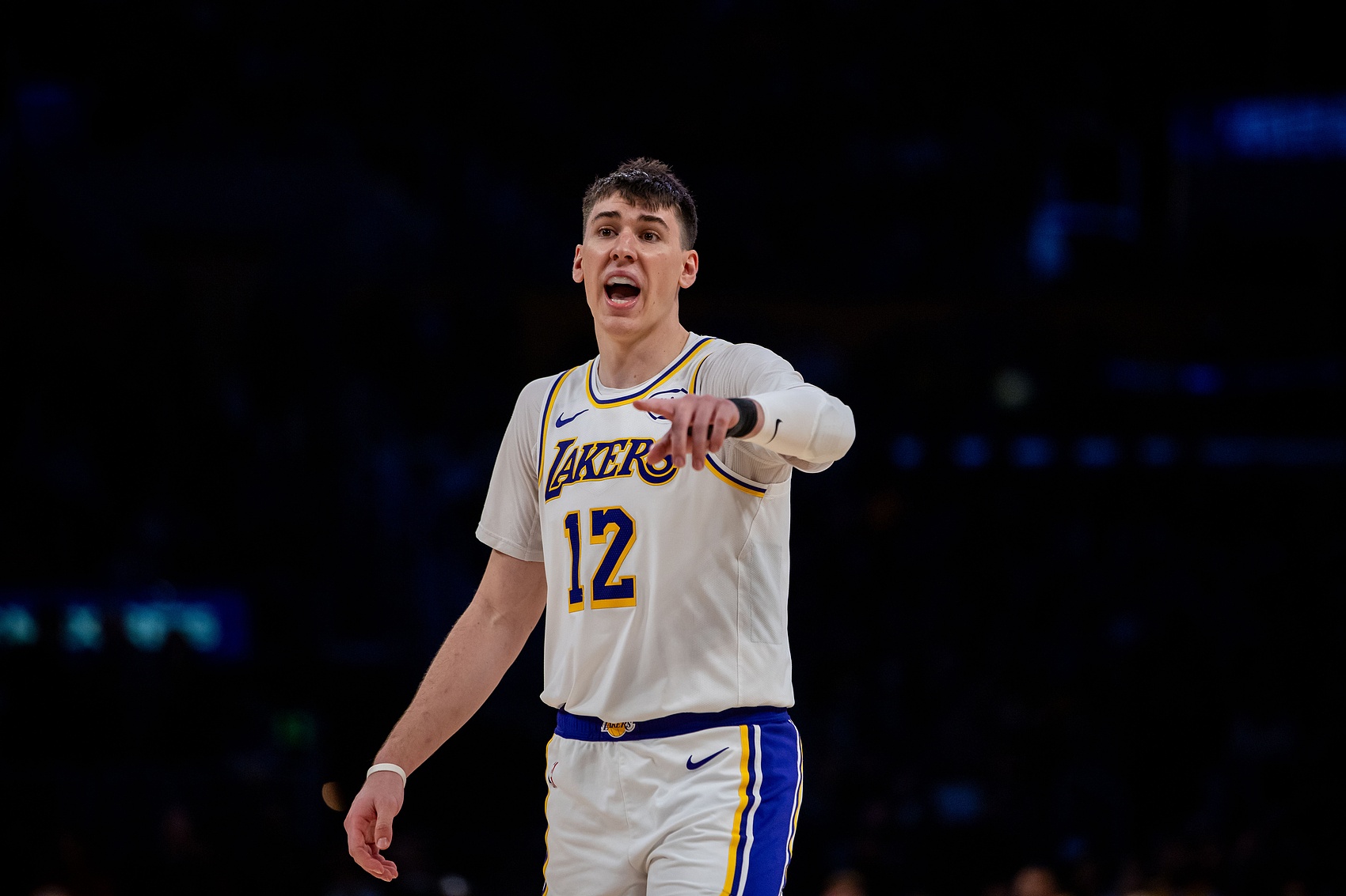 立博官网-拉拉维亚谈全勤：一旦跨过某个临界点 心态就是一门心思抗到底